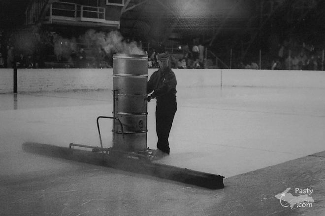 Photo from Ralph Engelstad Arena Gallery